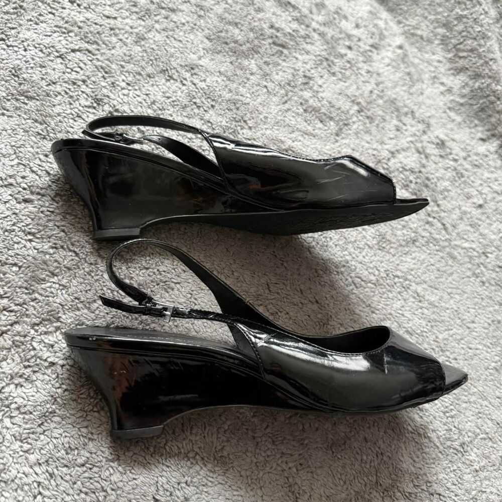 Etienne Aigner Black slingback heels - Picture 2 of 8